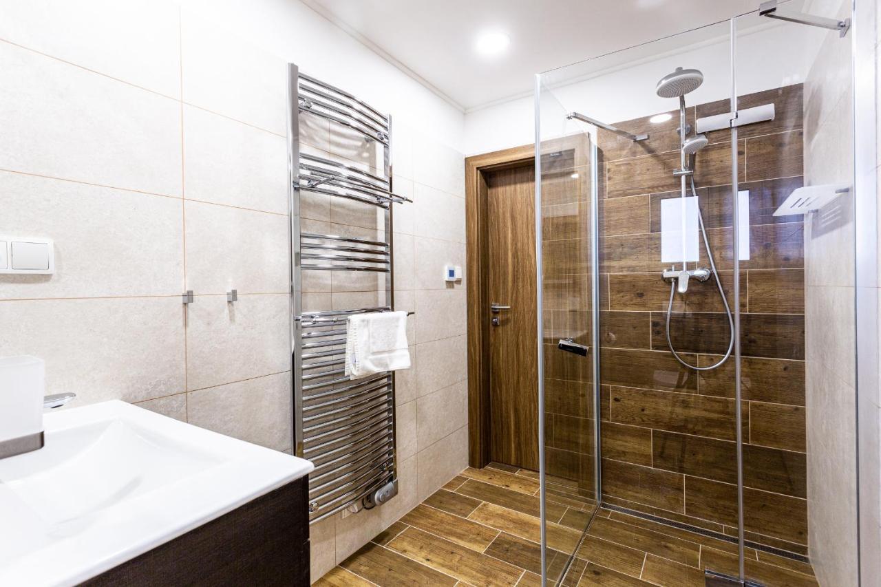 Apartmany Na Vyhledech Loučná pod Klínovcem Bagian luar foto