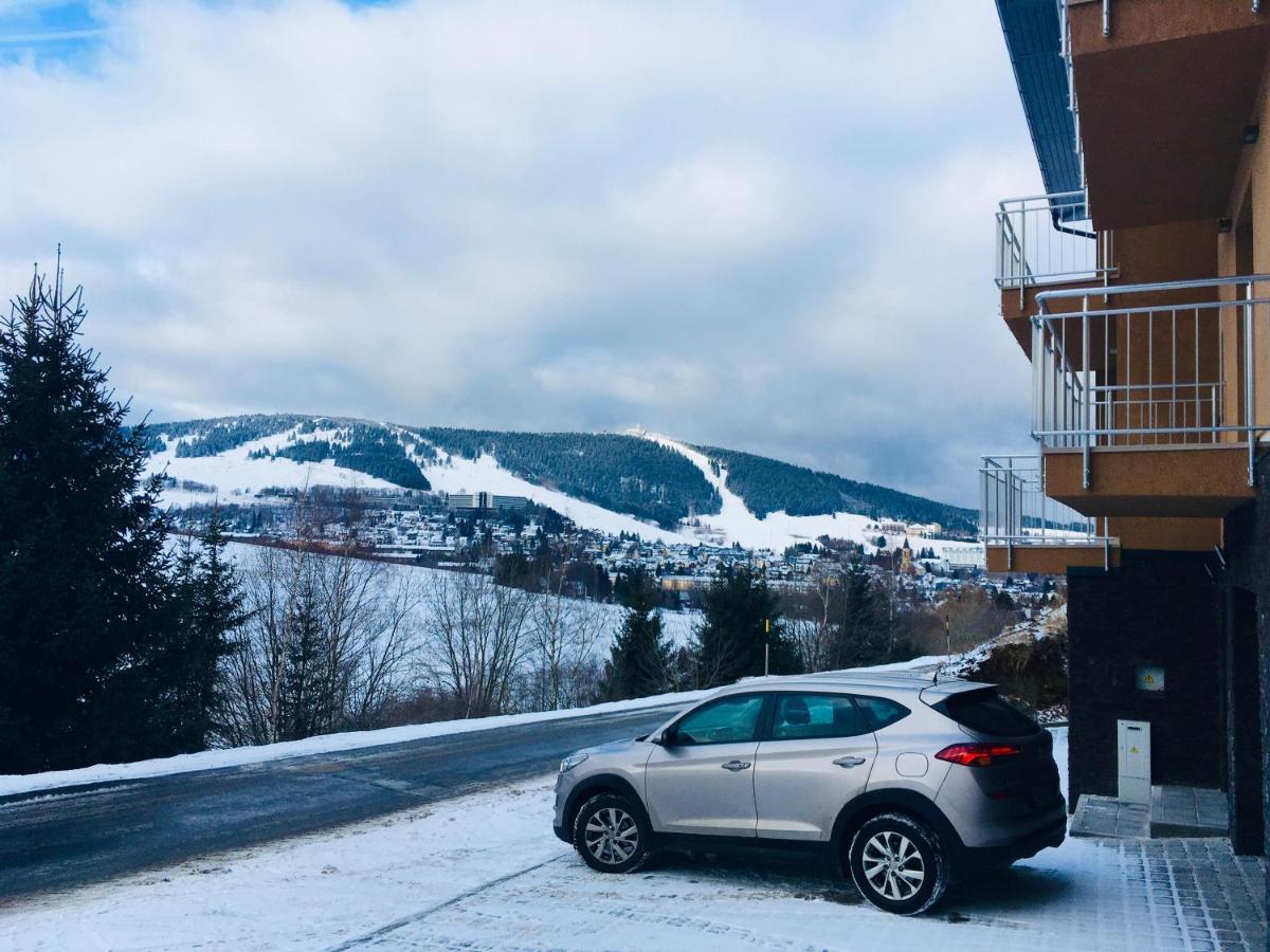 Apartmany Na Vyhledech Loučná pod Klínovcem Bagian luar foto